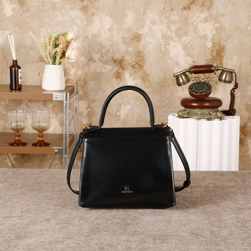 Ladies' handbag, 2026 season n - Interior Design Grid のレビューと価格