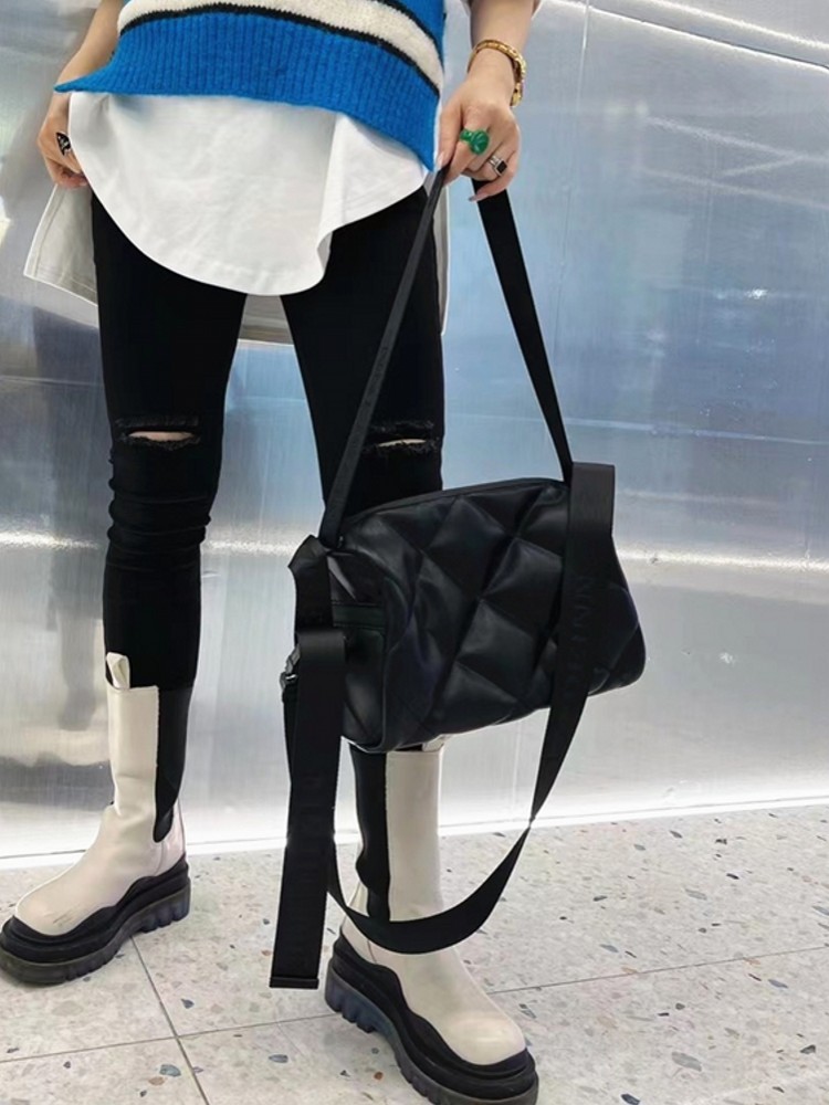 Designer Lady Fashion Zipper D - Interior Design Grid のレビューと価格