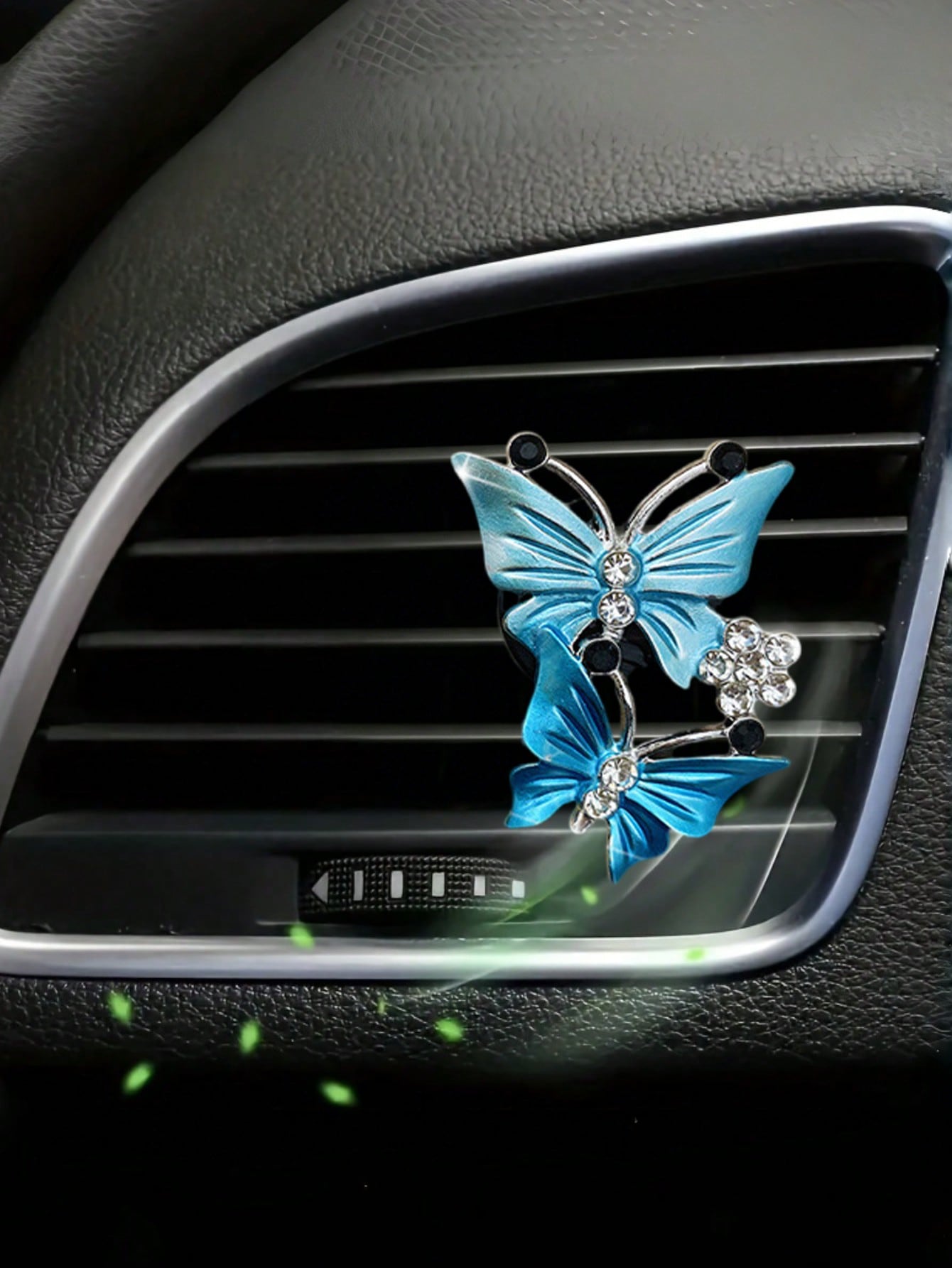 Car Air Vent Butterfly Clip, G - Interior Design Degree のレビューと価格